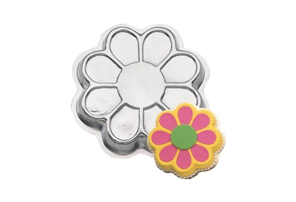 flower shaped cake pan
